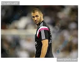 芝加哥白袜队换上复古短裤球衣上场，引发了棒球界的时尚大讨论